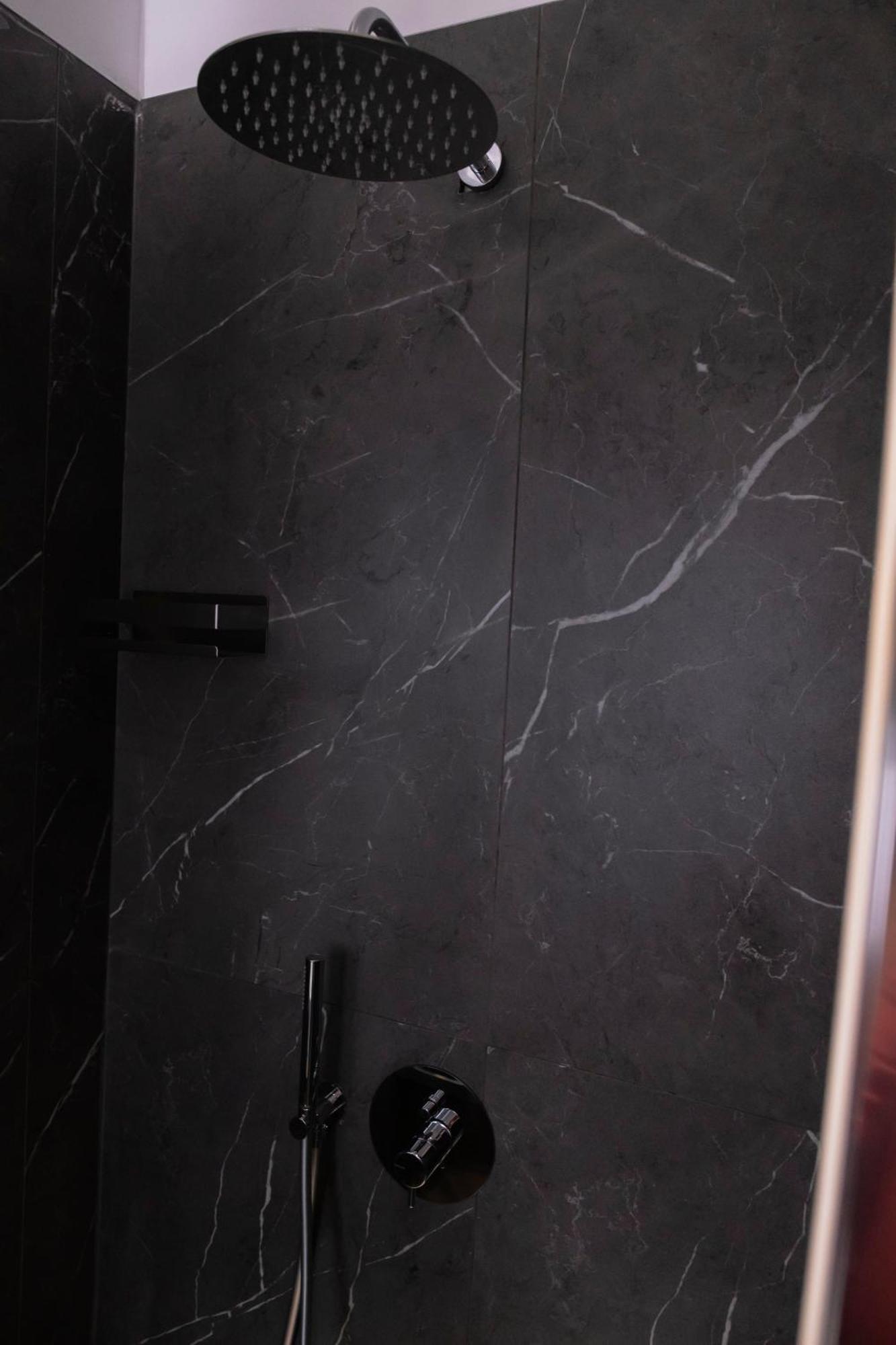 Barneys Design Apartment ตารันโต ภายนอก รูปภาพ
